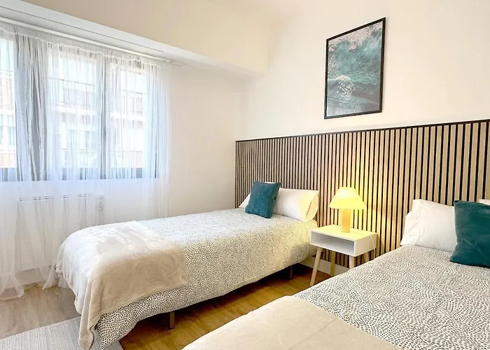 Amplio En El Centro Castro Urdiales